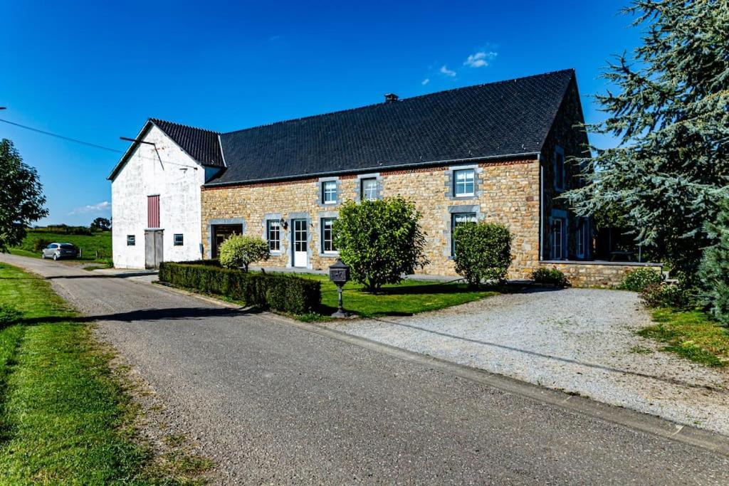 Gite à la ferme de la dame au lit Momignies Exterior foto